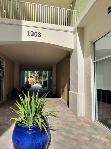 $1,875 | 1203 Town Center Drive, Unit 306, Jupiter, FL 33458