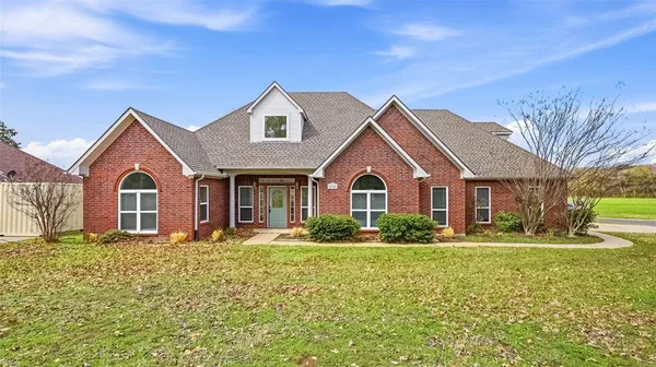 $420,000 | 2105 West Crawford Street, Denison, TX 75020