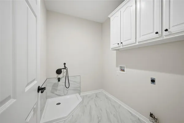 $420,000 | 2105 West Crawford Street, Denison, TX 75020