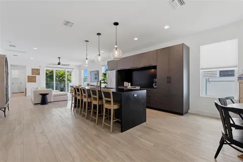$750,000 | 5160 Dartmouth Avenue North, St. Petersburg, FL 33710