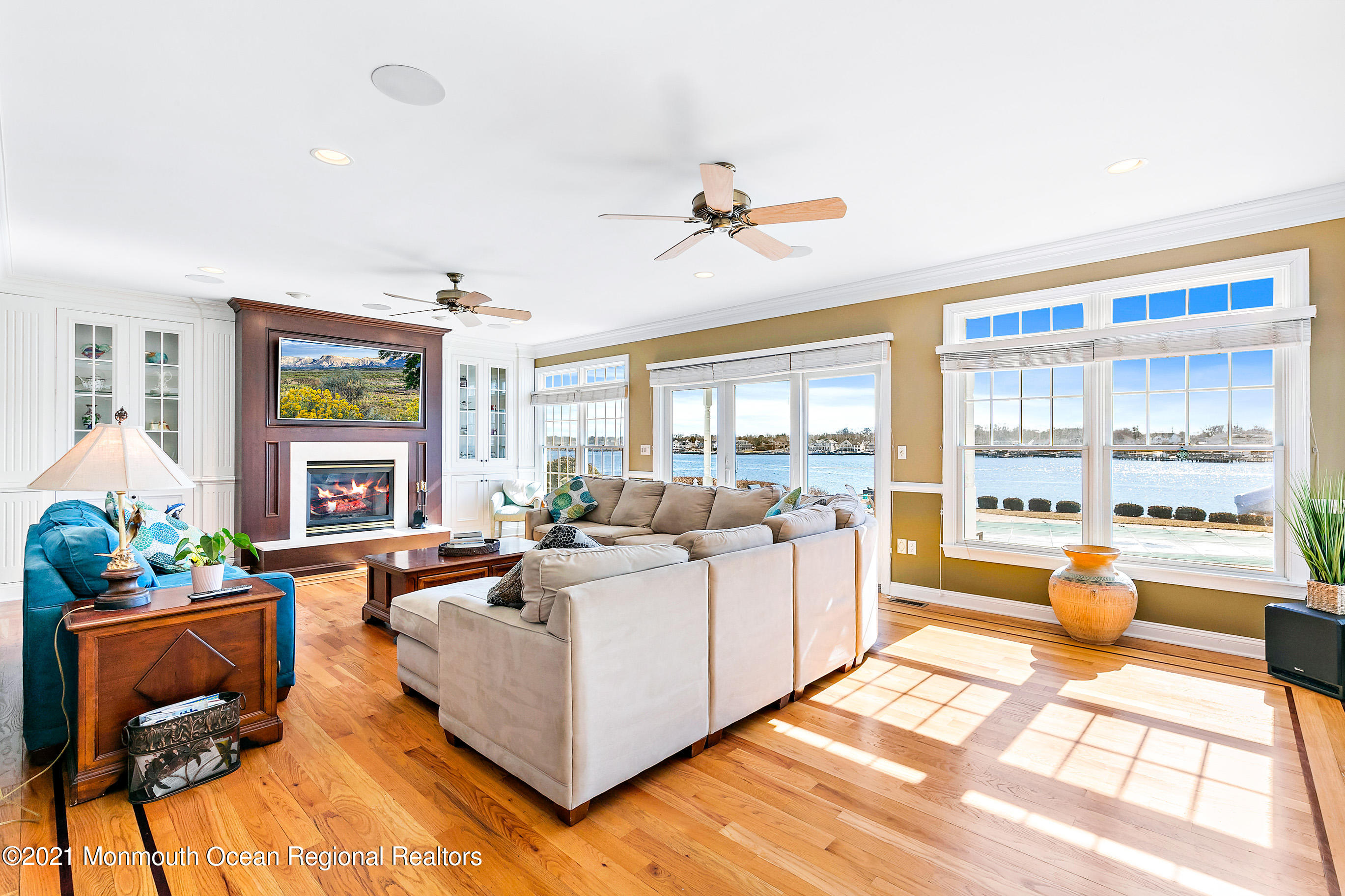 1114 Shore Drive Brielle, NJ 08730 - Photo 23 of 112 Living Room