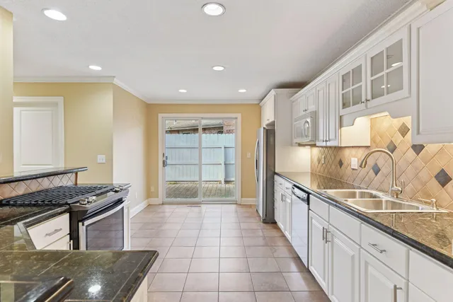 $695,000 | 50 Kimberly Lane North, Plymouth, MN 55447