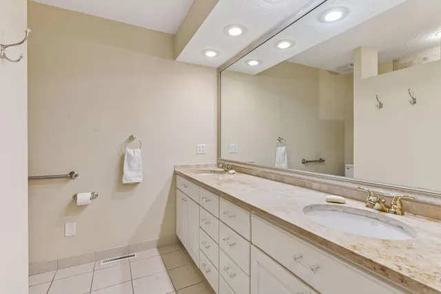 $695,000 | 50 Kimberly Lane North, Plymouth, MN 55447