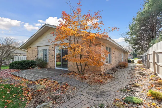 $695,000 | 50 Kimberly Lane North, Plymouth, MN 55447