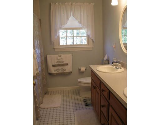 2 Birch Brush Road Shrewsbury, MA 01545 - Photo 11 of 12 Gallery Image 11