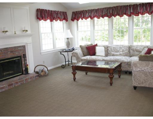 2 Birch Brush Road Shrewsbury, MA 01545 - Photo 4 of 12 Gallery Image 4