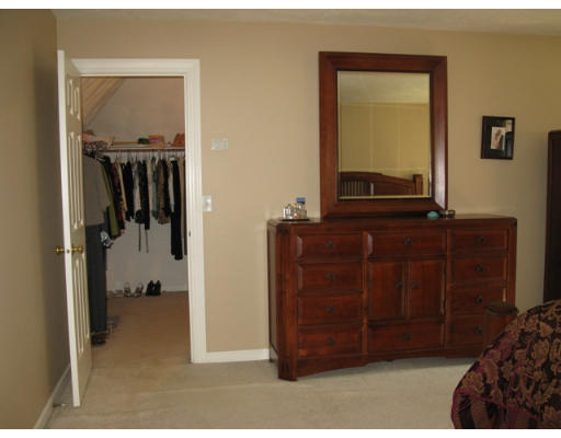2 Birch Brush Road Shrewsbury, MA 01545 - Photo 8 of 12 Gallery Image 8