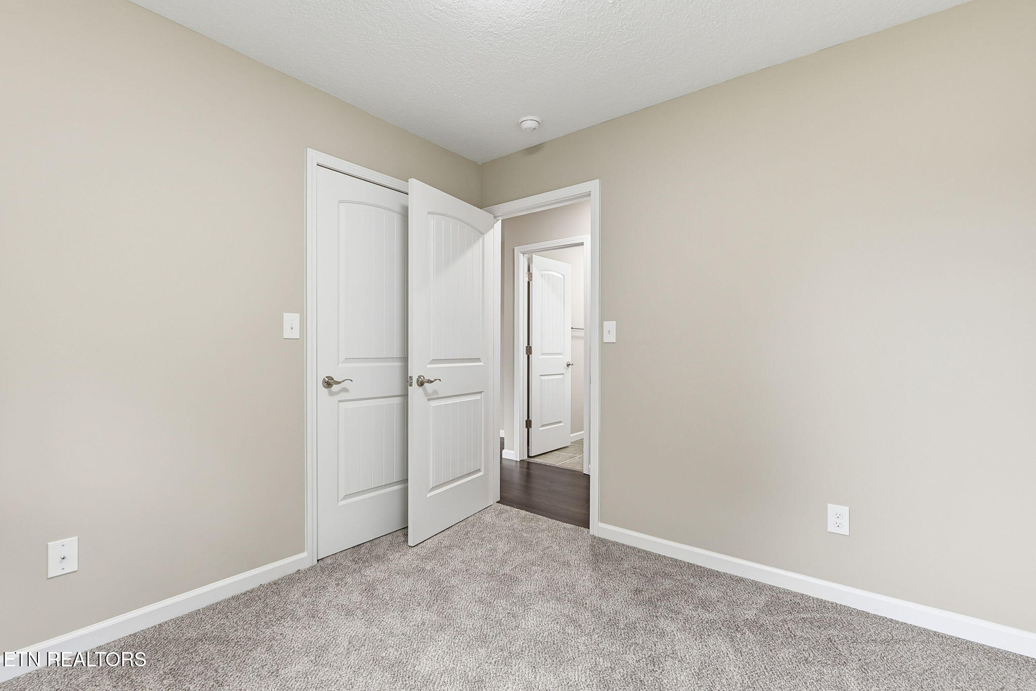 513 Hillcrest Street Clinton, TN 37716 - Photo 15 of 19 513 bed 3 view 2