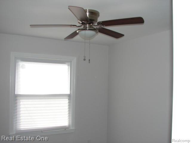 217 Riverside Drive Detroit, MI 48215 - Photo 14 of 23 DSC02313.JPG