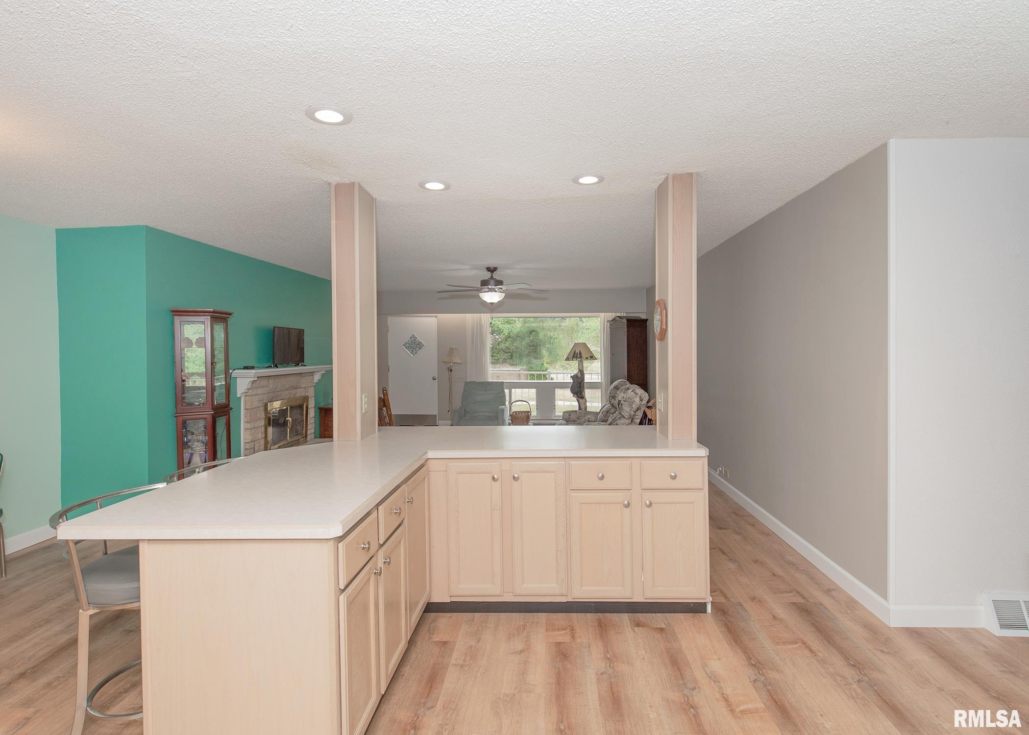 1104 Kimberly Road, Unit 703 Bettendorf, IA 52722 - Photo 12 of 27 Gallery Image 12