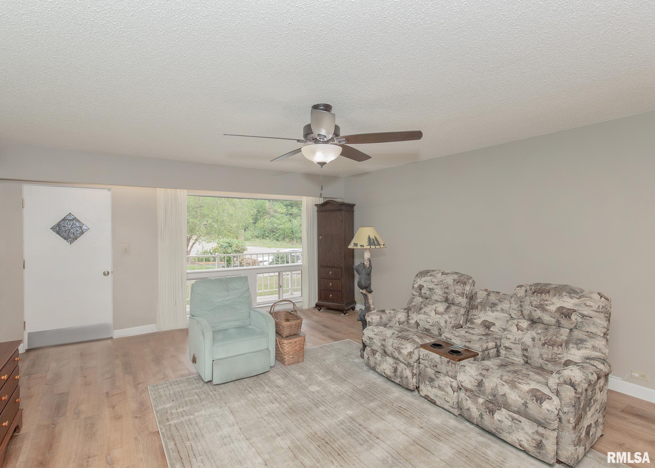 1104 Kimberly Road, Unit 703 Bettendorf, IA 52722 - Photo 7 of 27 Gallery Image 7
