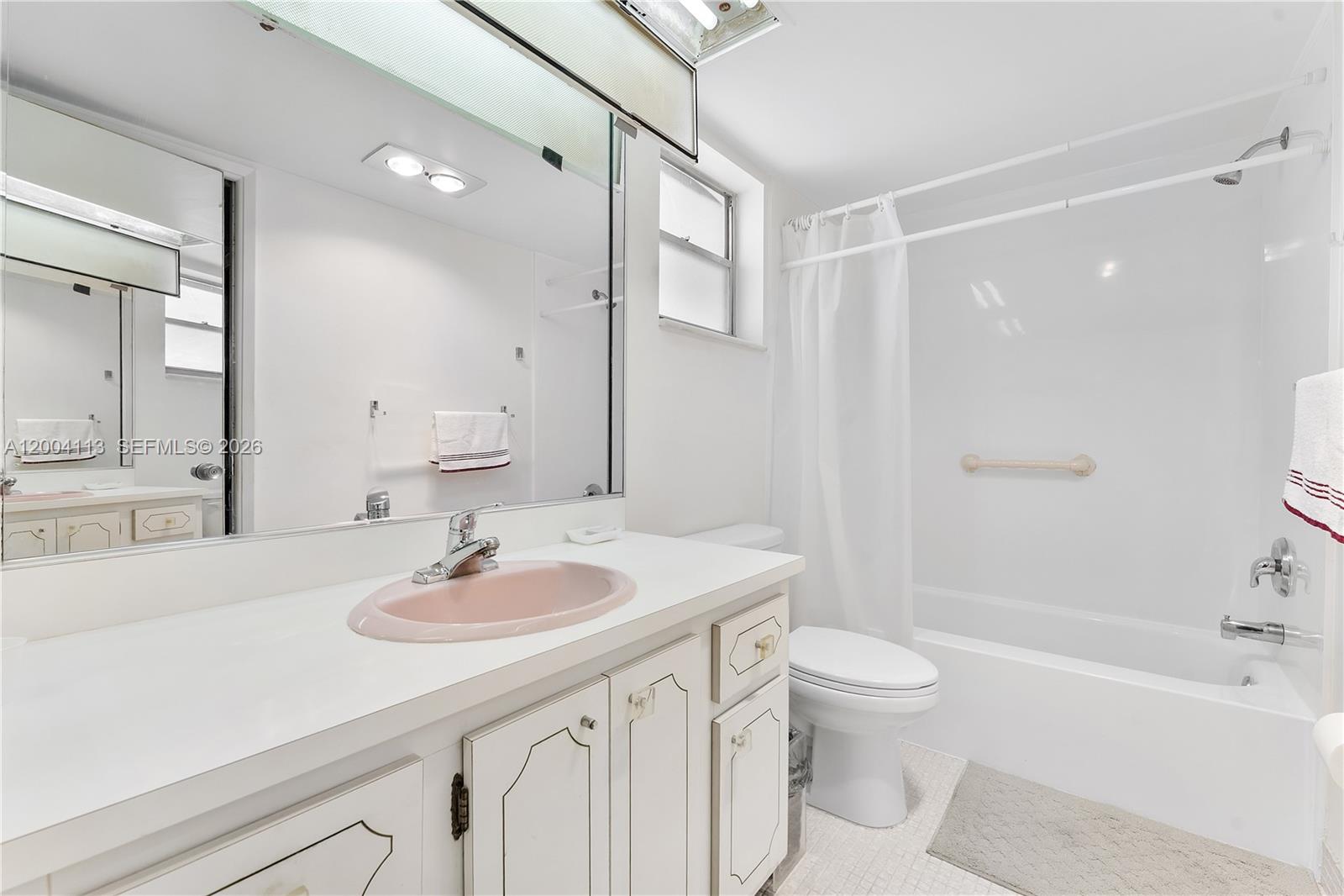 2661 South Course Drive, Unit 805 Pompano Beach, FL 33069 - Photo 12 of 20