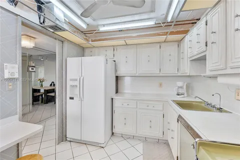 $125,000 | 2661 South Course Drive, Unit 805, Pompano Beach, FL 33069