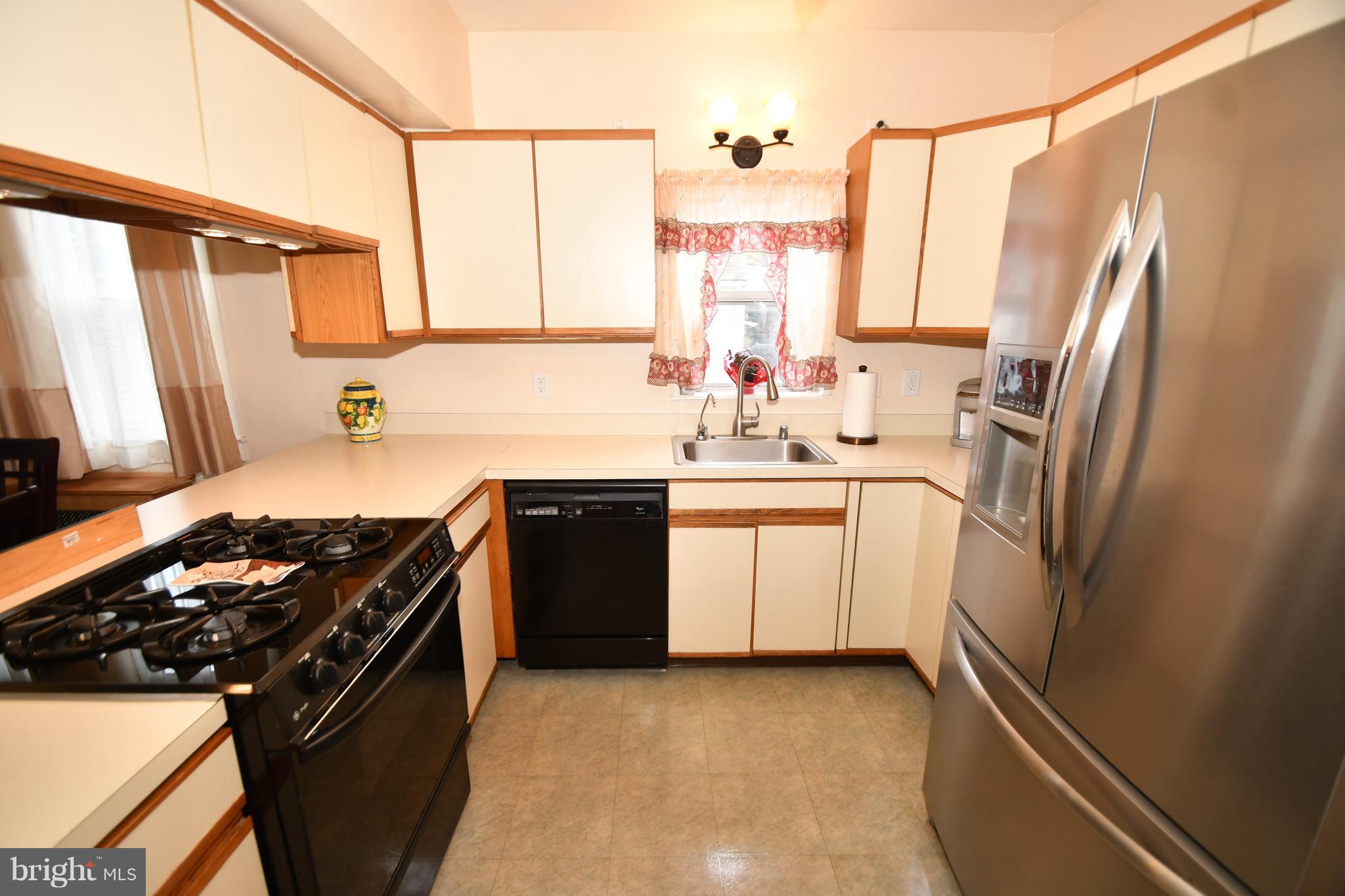 3105 Acton Road Baltimore, MD 21234 - Photo 12 of 44 Lots of Counter Space