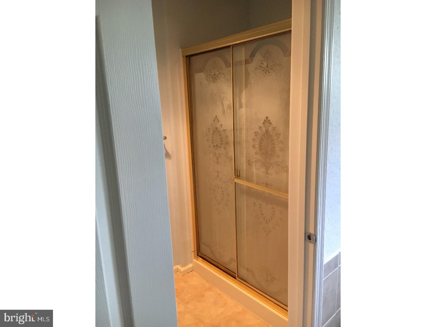 25 Chelsea Road Mount Holly, NJ 08060 - Photo 19 of 22 Master Bathroom