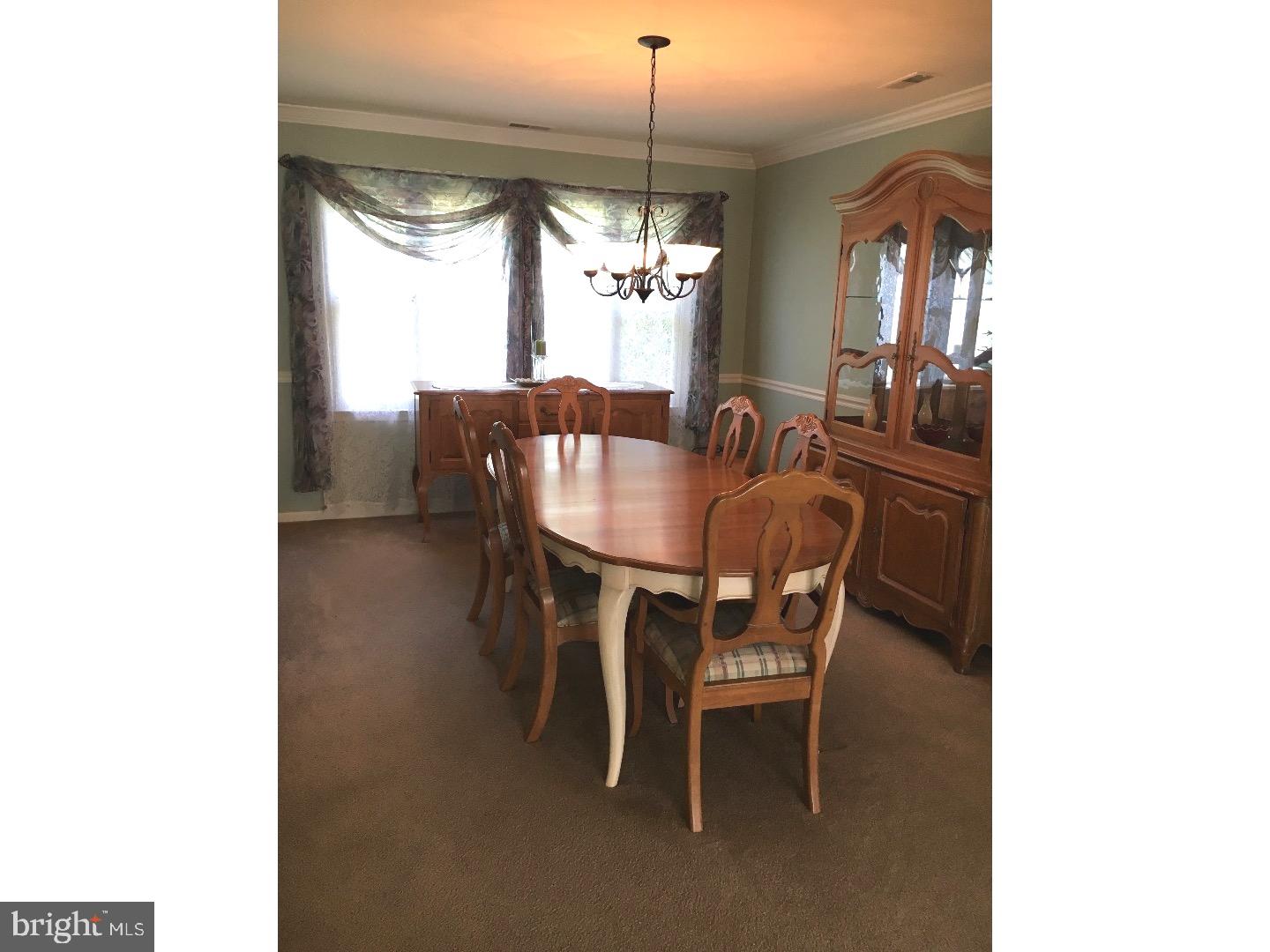 25 Chelsea Road Mount Holly, NJ 08060 - Photo 5 of 22 Dining Room