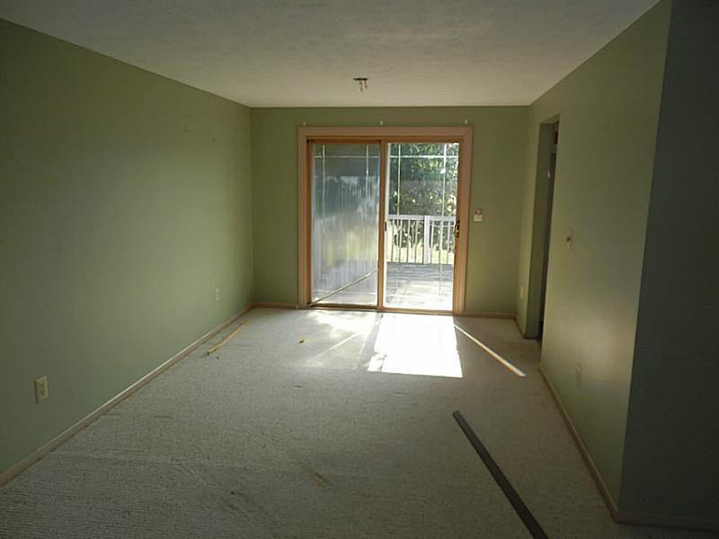 3740 Ronda Springfield, OH 45502 - Photo 3 of 8