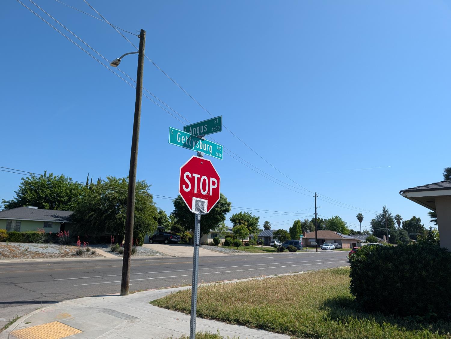 4591 North Angus Street Fresno, CA 93726 - Photo 16 of 16