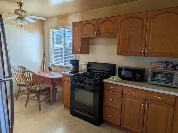 $329,900 | 4591 North Angus Street, Fresno, CA 93726