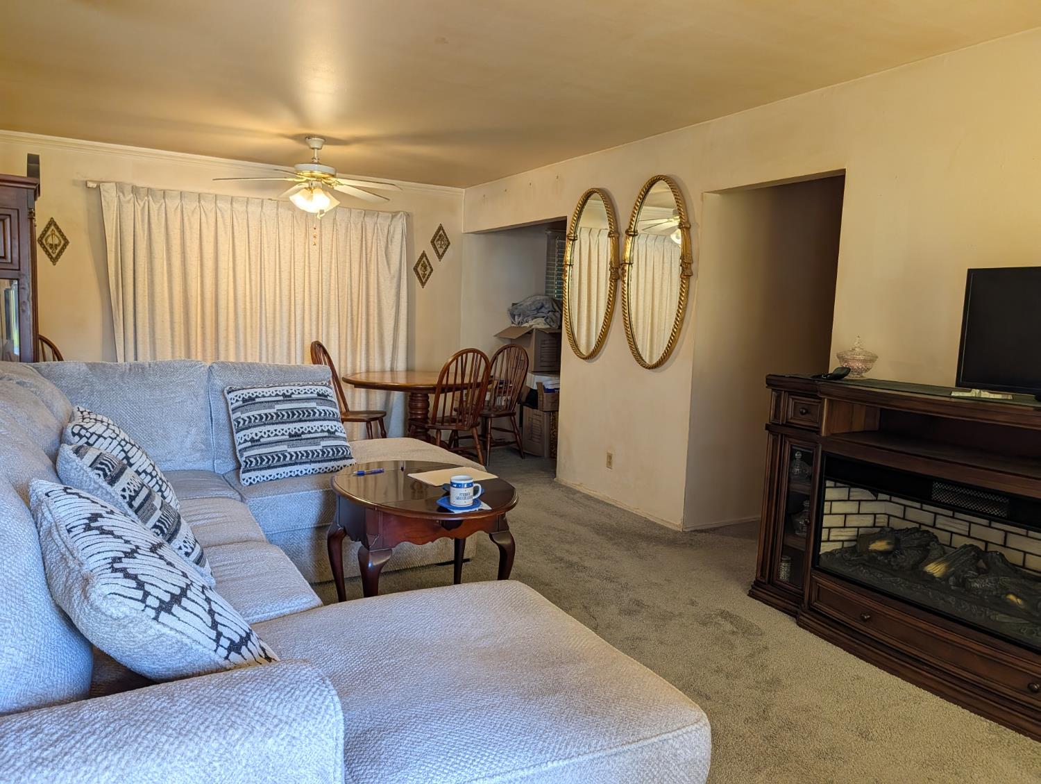 4591 North Angus Street Fresno, CA 93726 - Photo 4 of 16