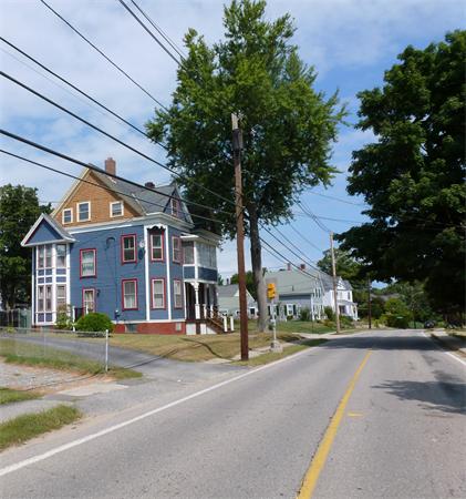 21 Congress Street Amesbury, MA 01913 - Photo 15 of 24 a view of a building with a street