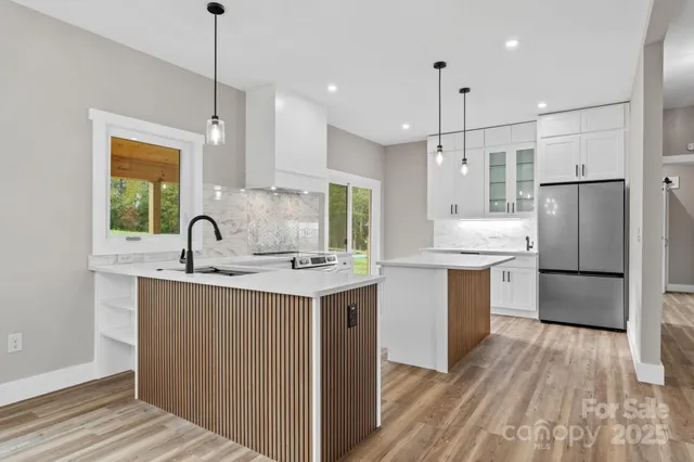 $724,900 | 78 Scott Mdws Drive, Asheville, NC 28806