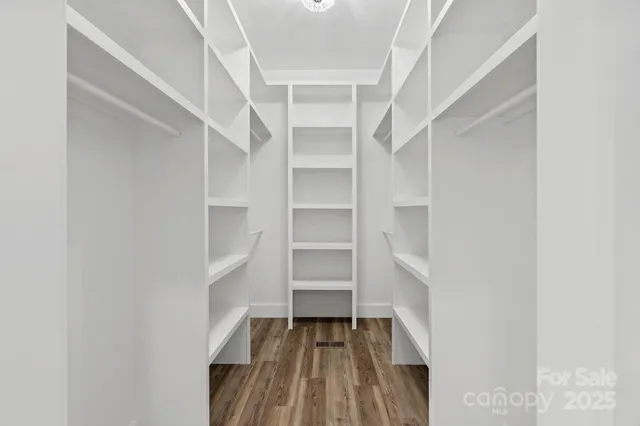 $724,900 | 78 Scott Mdws Drive, Asheville, NC 28806