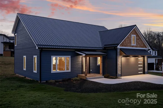 $724,900 | 78 Scott Mdws Drive, Asheville, NC 28806