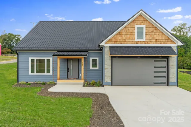 $724,900 | 78 Scott Mdws Drive, Asheville, NC 28806