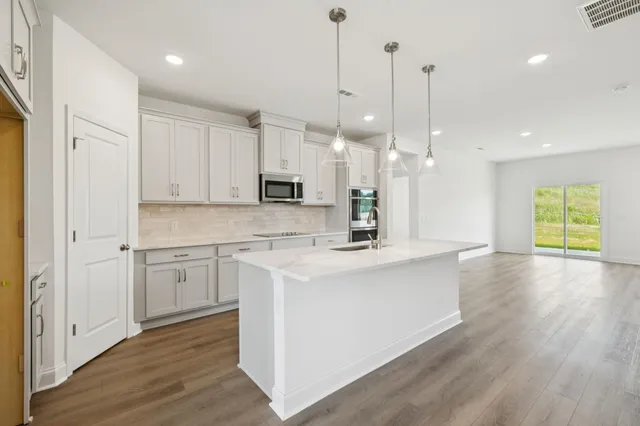 $599,965 | 1088 Large Poppy Drive, La Vergne, TN 37086