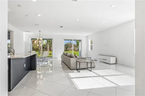 $649,000 | 1161 Haven Circle, Vero Beach, FL 32960