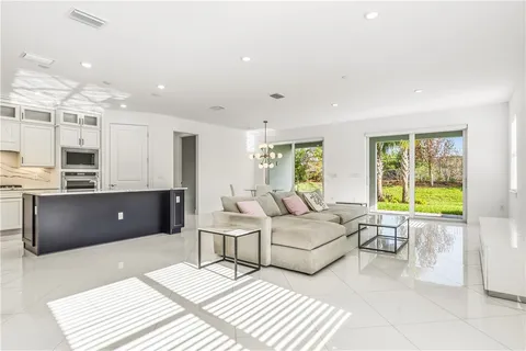 $649,000 | 1161 Haven Circle, Vero Beach, FL 32960
