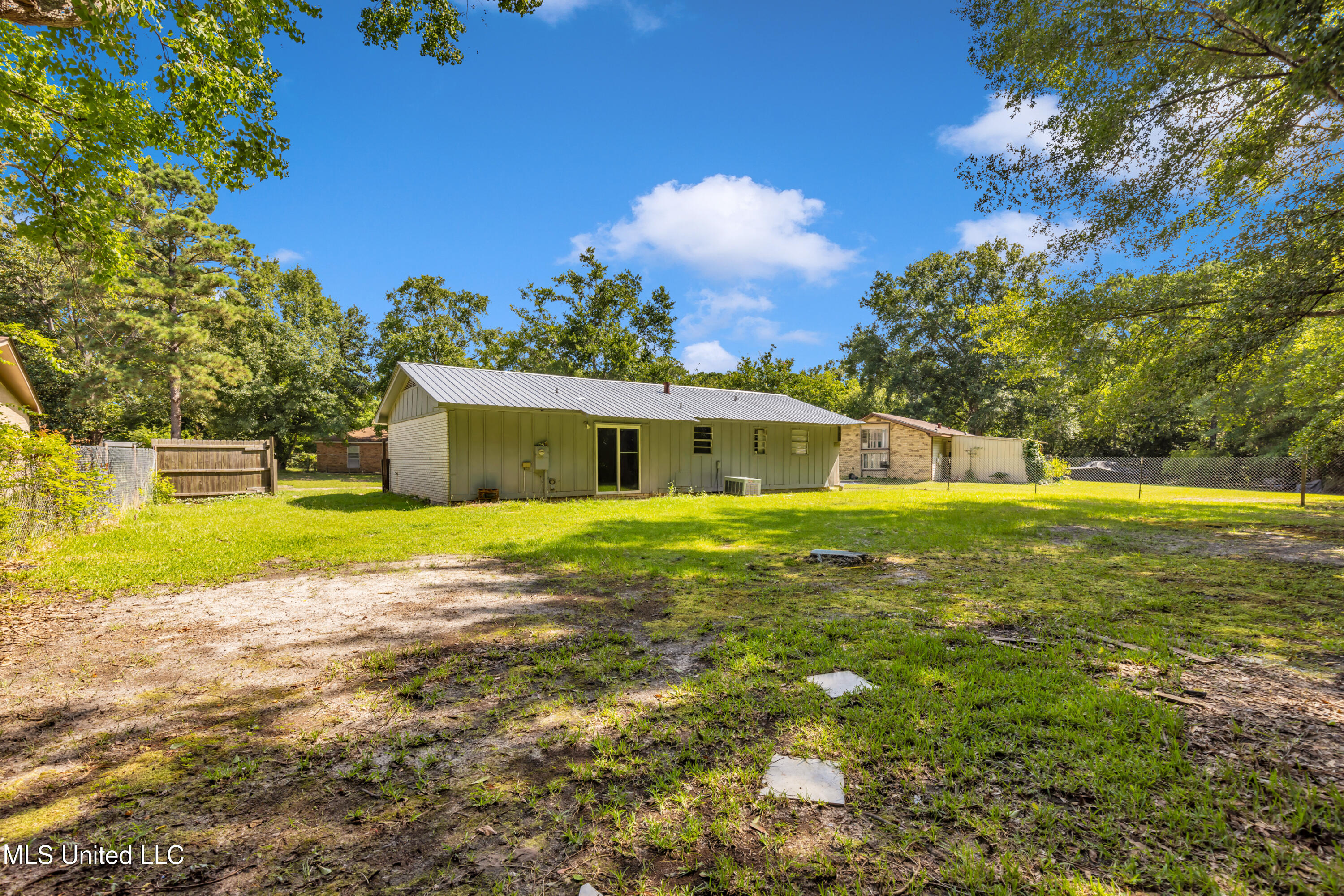 2001 South Haven Road Gautier, MS 39553 - Photo 18 of 24 2001SHavenRd-19