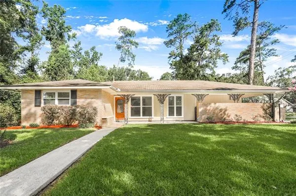 $2,100 | 1405 South Adams Street, Covington, LA 70433