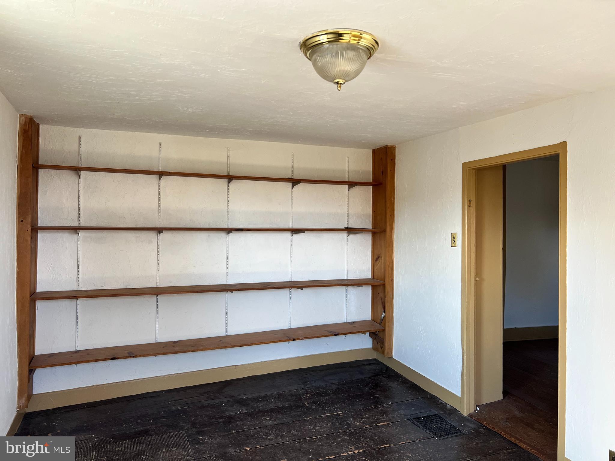 52 North Main Street Shrewsbury, PA 17361 - Photo 12 of 17