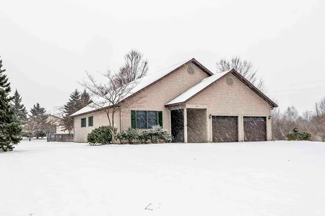 $299,000 | 3801 West Woodrow Road, Shelby, MI 49455