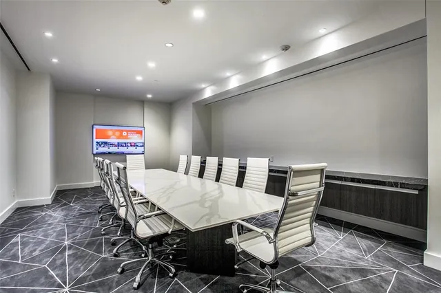 $9,000,000 | 3130 North Harwood Street, Unit 3202, Dallas, TX 75201