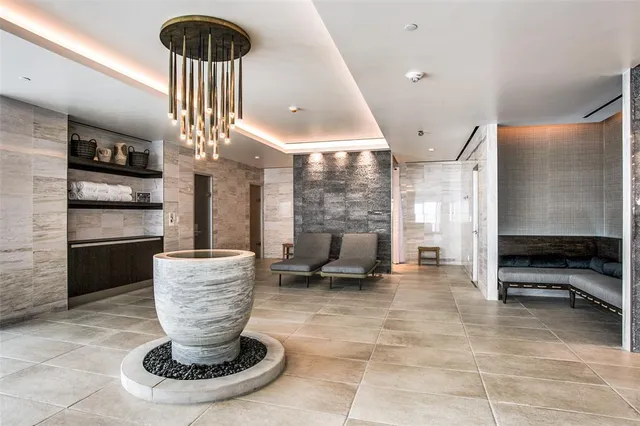 $9,000,000 | 3130 North Harwood Street, Unit 3202, Dallas, TX 75201