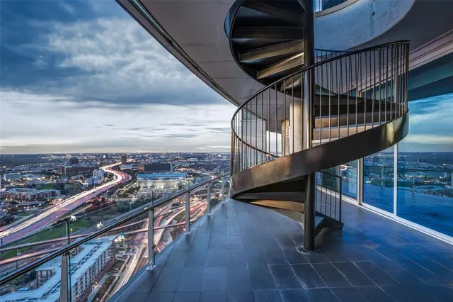 $9,000,000 | 3130 North Harwood Street, Unit 3202, Dallas, TX 75201