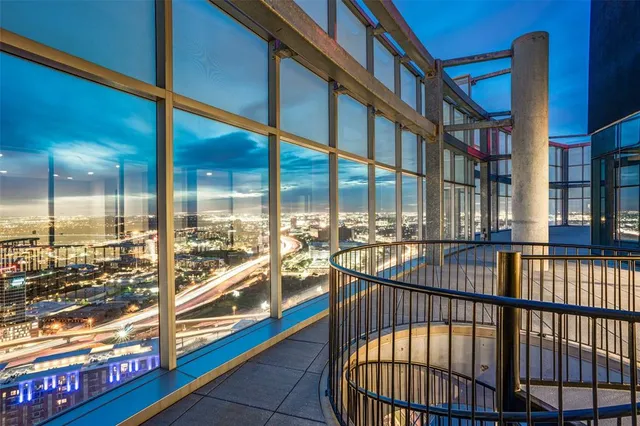$9,000,000 | 3130 North Harwood Street, Unit 3202, Dallas, TX 75201