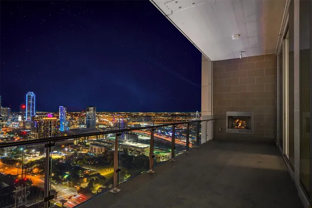 $9,000,000 | 3130 North Harwood Street, Unit 3202, Dallas, TX 75201