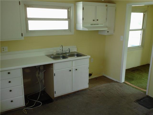 4455 Errington Road Columbus, OH 43227 - Photo 4 of 9 Gallery Image 4