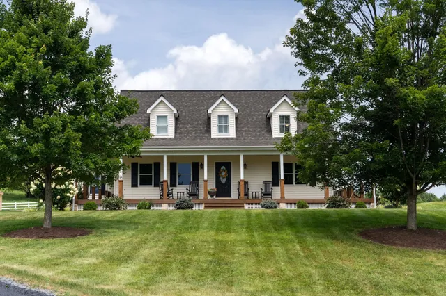 a view of a entryway door of the house