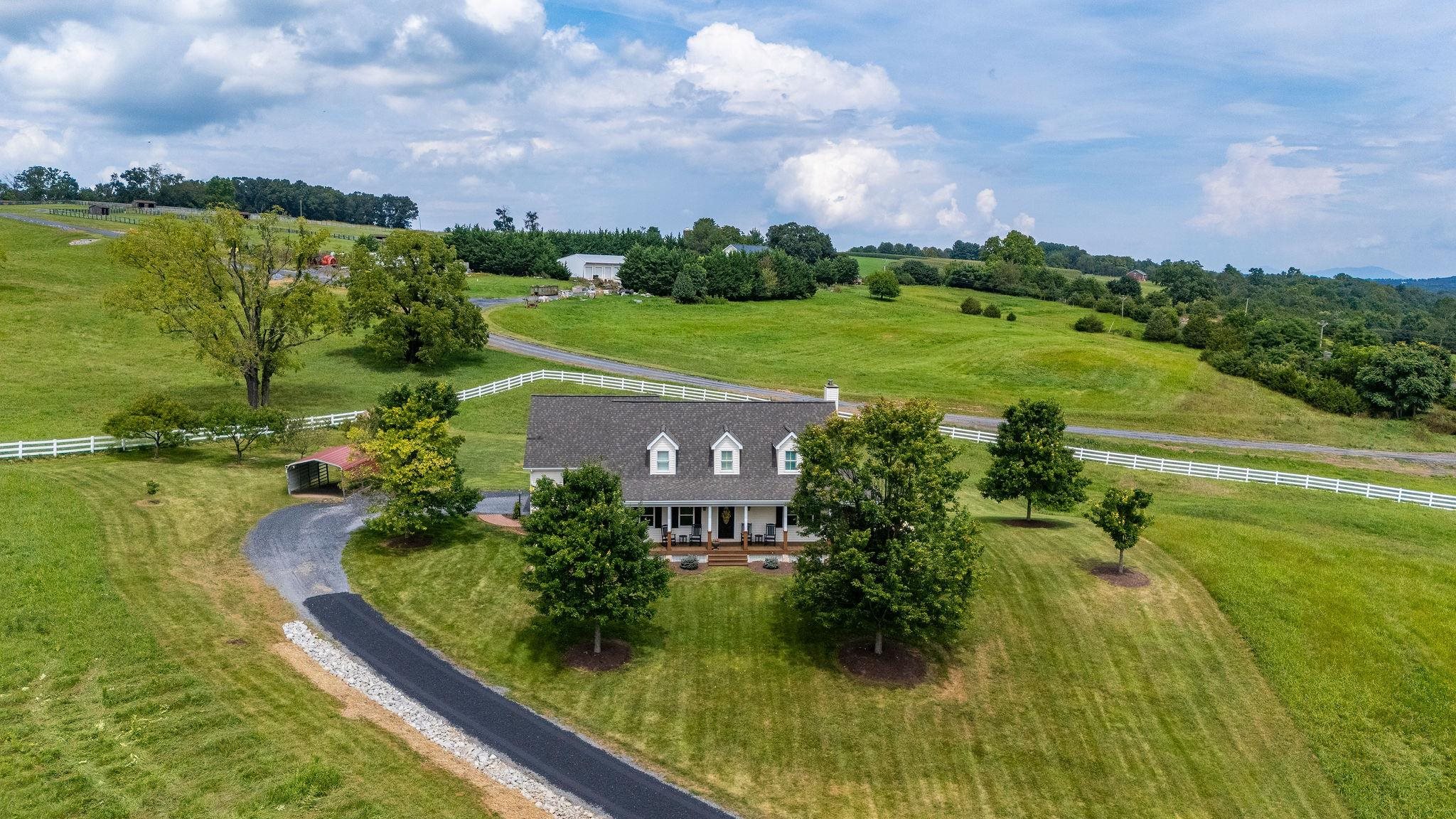 3008 Spring Hill Road Staunton, VA 24401 - Photo 6 of 75 Gallery Image 6