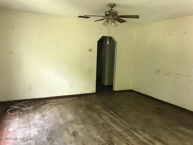 5205 Hancock Road Jacksonville, FL 32254 - Photo 3 of 25 a view of a small space