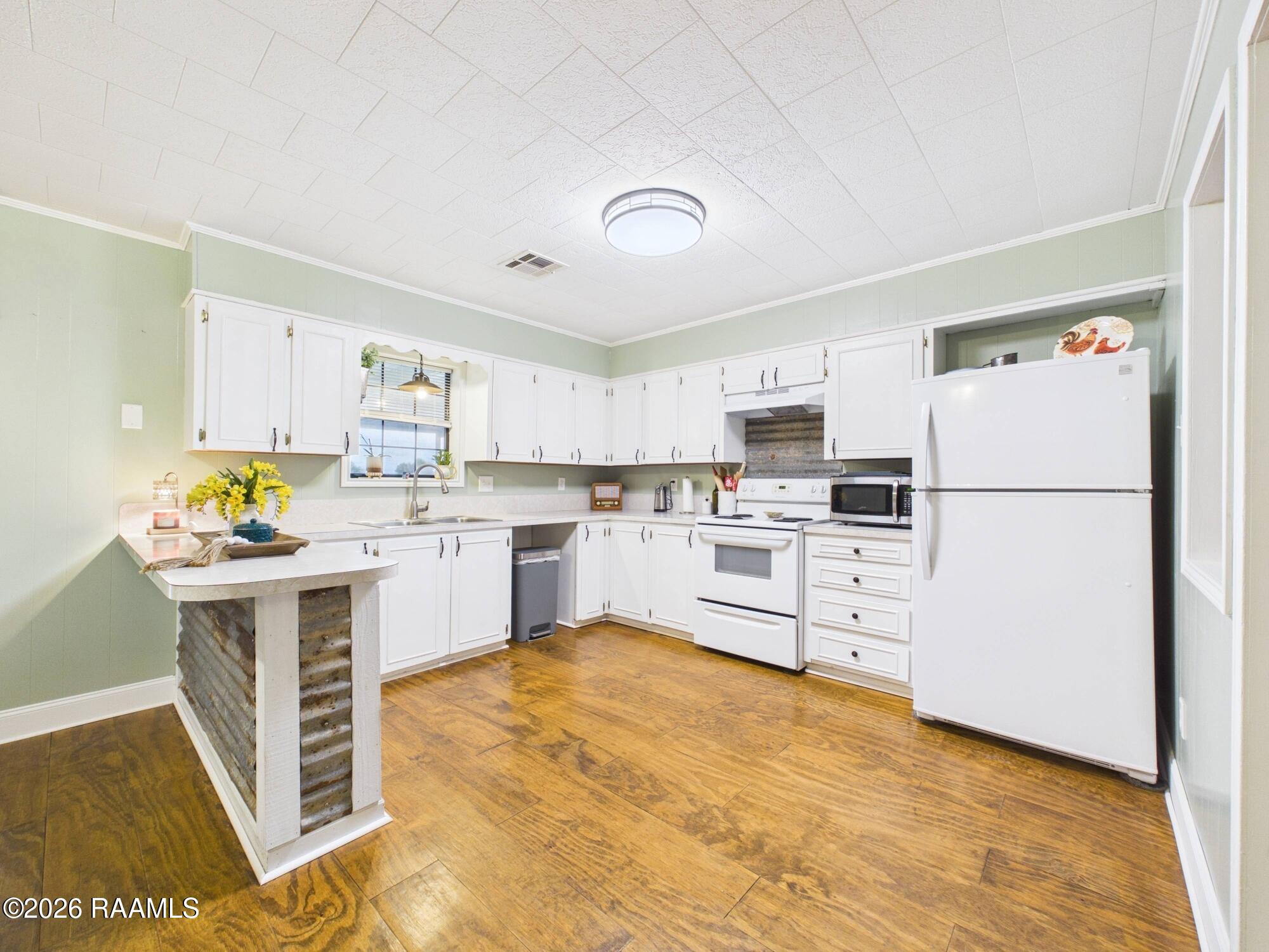 1113 Willow Cove Road Church Point, LA 70525 - Photo 4 of 24 CAM06275G6-PR0060-STILL011