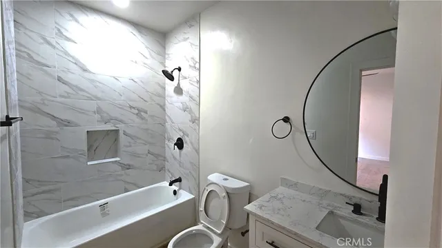 $2,600 | 11171 Bullis Road, Unit E, Lynwood, CA 90262