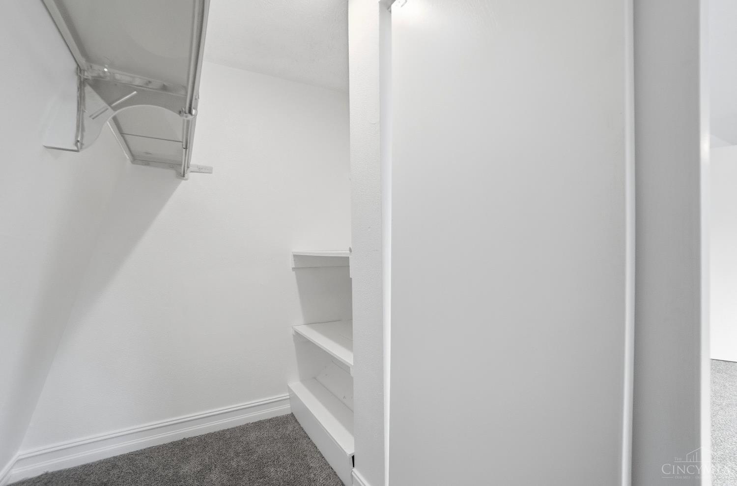6074 Johnson Road Cincinnati, OH 45248 - Photo 36 of 64 Gallery Image 36