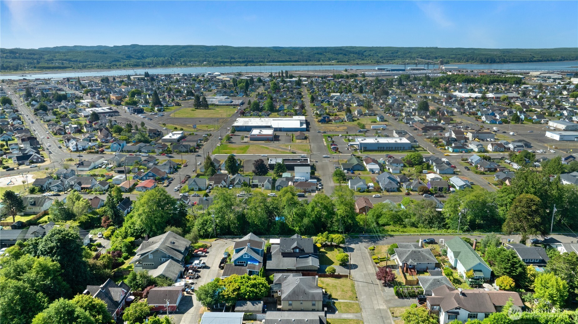 808 North Thornton Street Aberdeen, WA 98520 - Photo 37 of 40