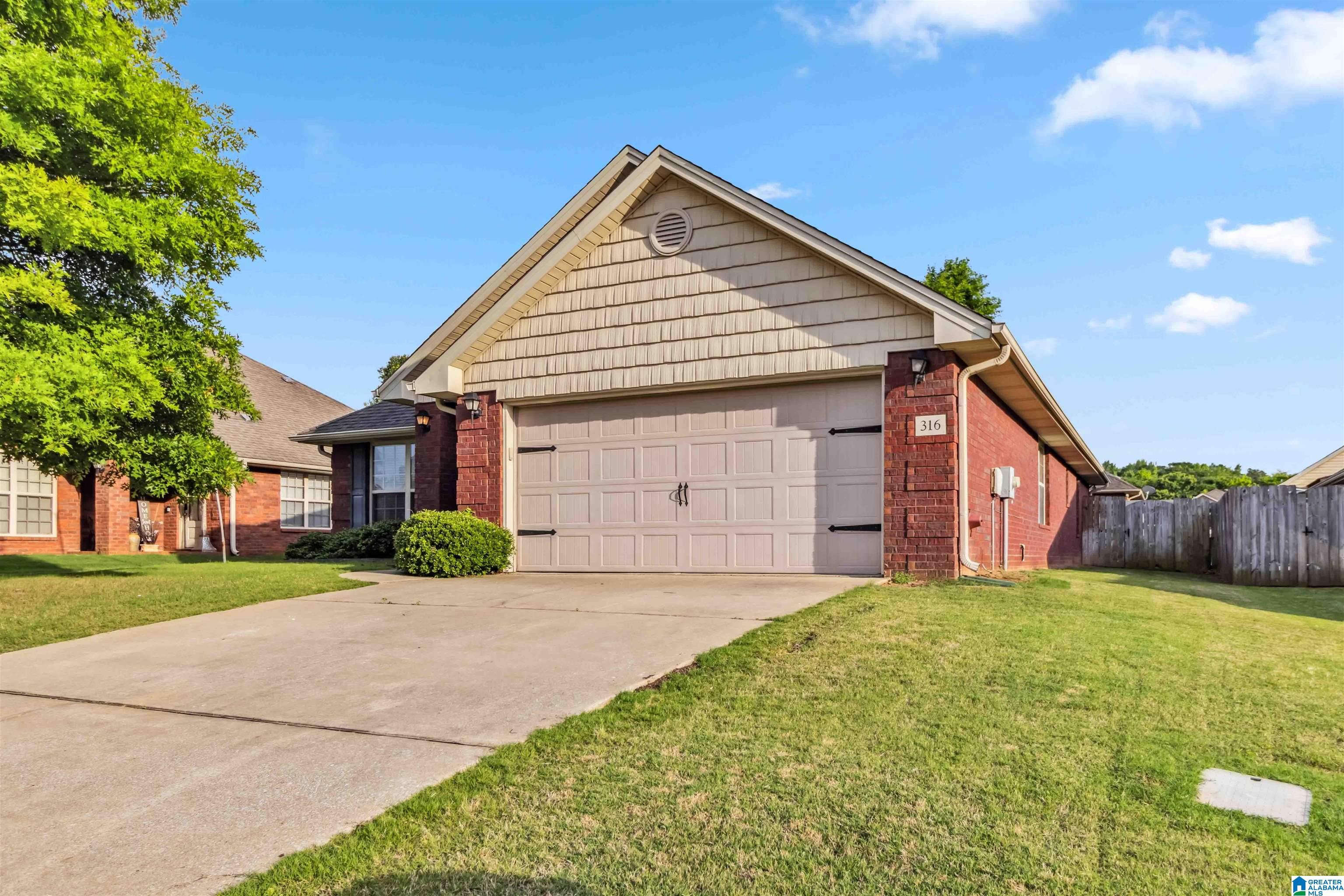 316 Stoney Trail Alabaster, AL 35114 - Photo 3 of 28